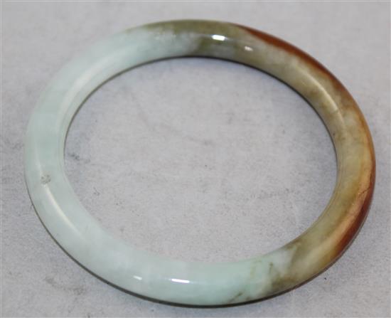 A Chinese jadeite bangle, 7cm